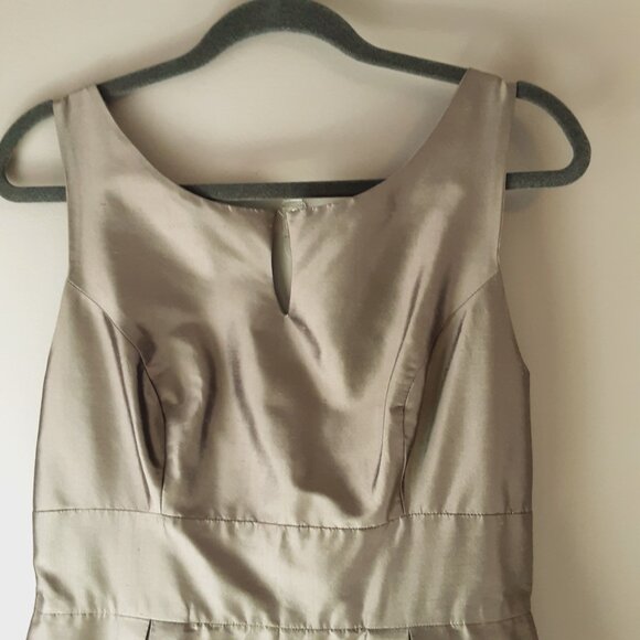 Jenny Yoo Gorgeous Silver / Grey 100% Silk Fit and Flare Dress - Picture 3 of 16